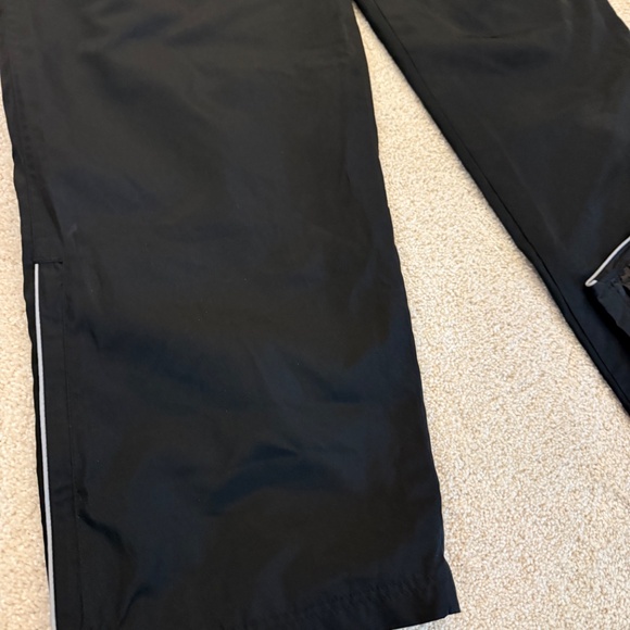Black Reebok Sweatpant lightweight - Picture 7 of 9